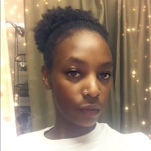 Meet your Posher, Nina